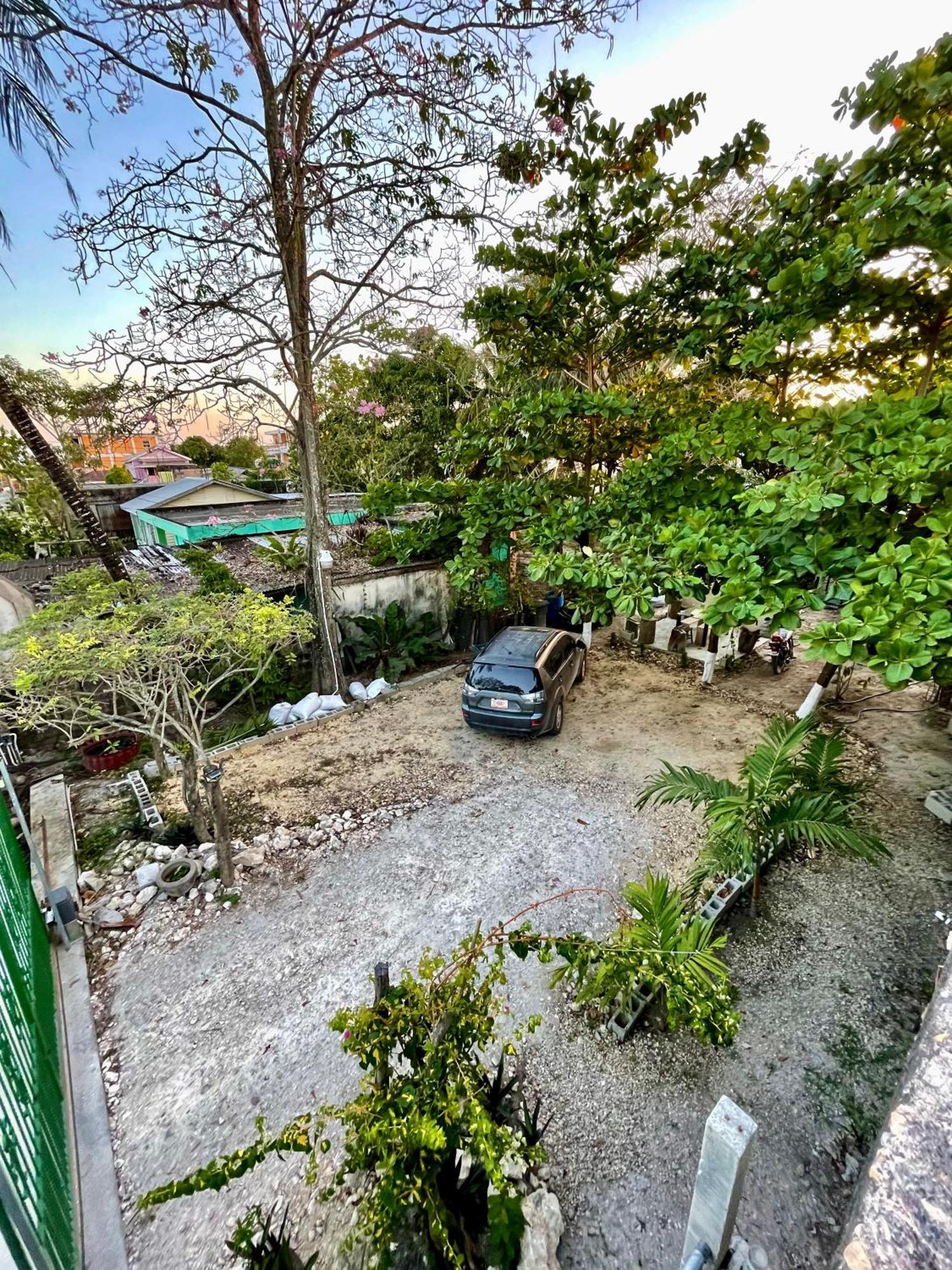 Casa Ricky'S Hostel Orange Walk Town Exterior photo