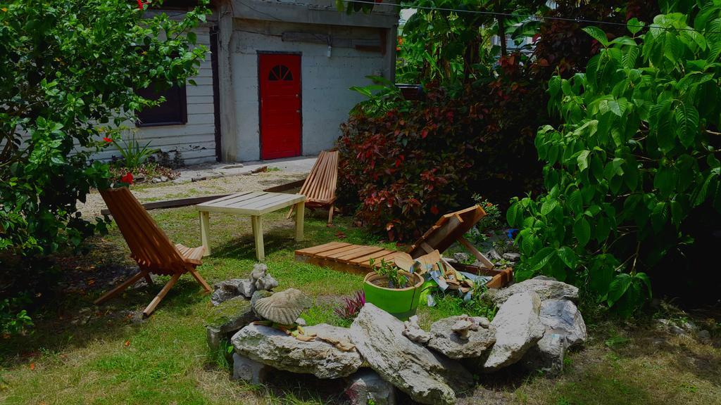 Casa Ricky'S Hostel Orange Walk Town Exterior photo