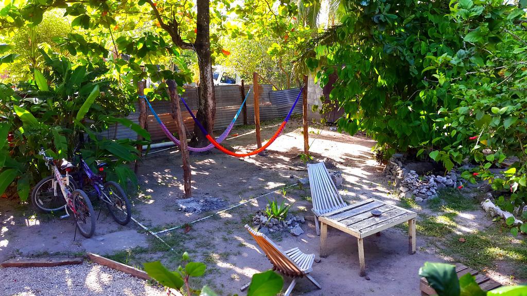 Casa Ricky'S Hostel Orange Walk Town Exterior photo