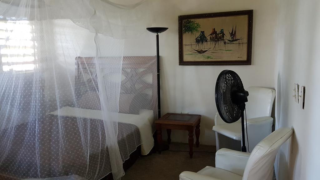 Casa Ricky'S Hostel Orange Walk Town Exterior photo