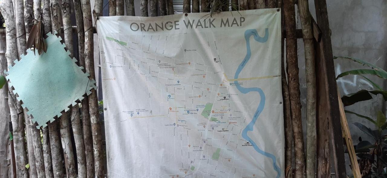 Casa Ricky'S Hostel Orange Walk Town Exterior photo